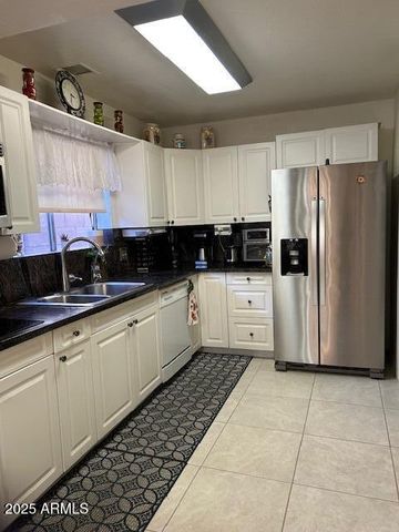 1402 E WESCOTT Drive, Phoenix, AZ 85024