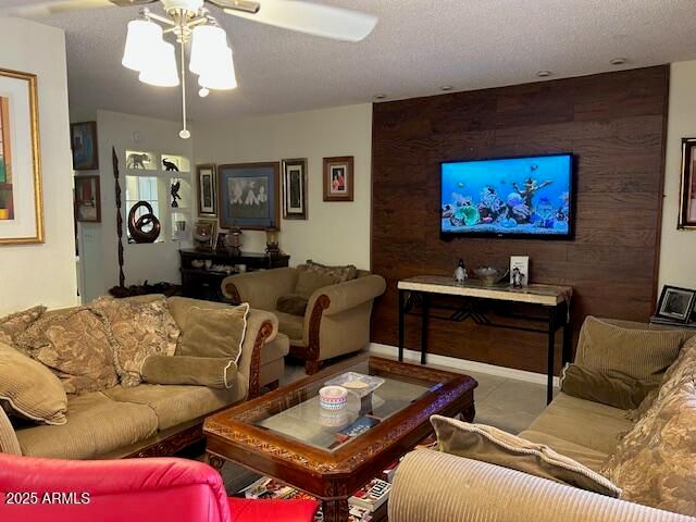 1402 E WESCOTT Drive, Phoenix, AZ 85024