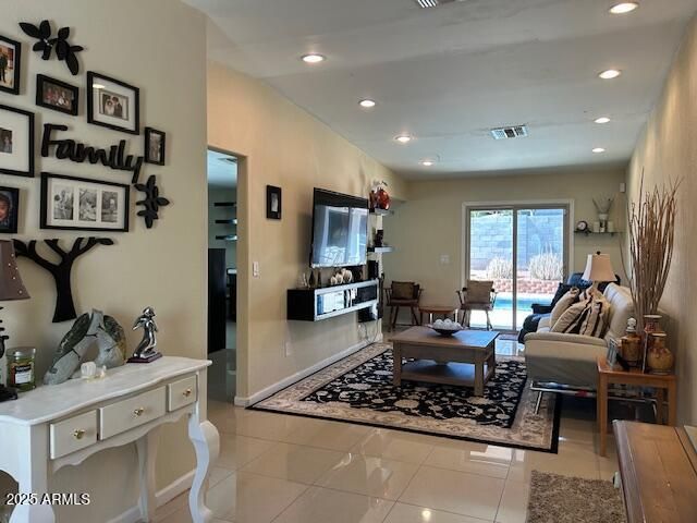 1402 E WESCOTT Drive, Phoenix, AZ 85024