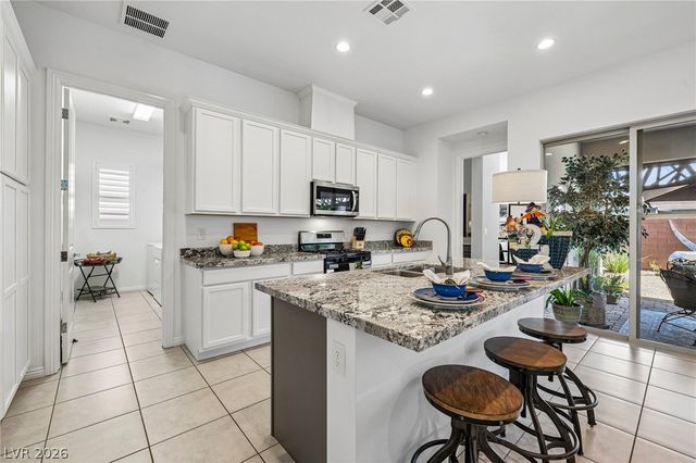 6754 Desert Crimson Street, Las Vegas, NV 89148