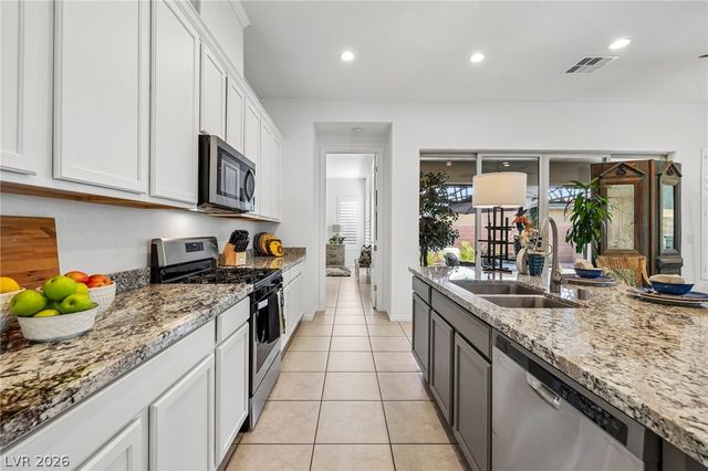 6754 Desert Crimson Street, Las Vegas, NV 89148