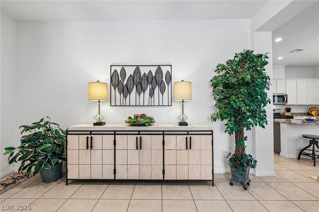 6754 Desert Crimson Street, Las Vegas, NV 89148