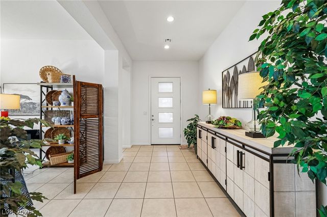 6754 Desert Crimson Street, Las Vegas, NV 89148