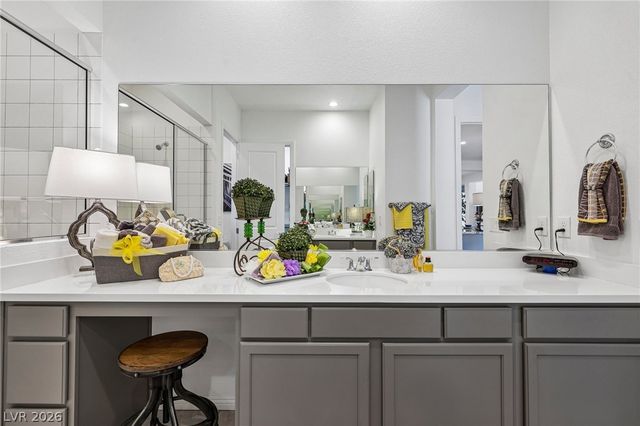 6754 Desert Crimson Street, Las Vegas, NV 89148