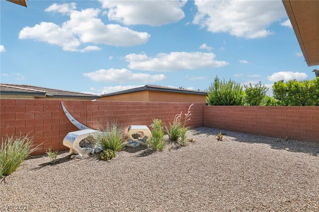 6754 Desert Crimson Street, Las Vegas, NV 89148