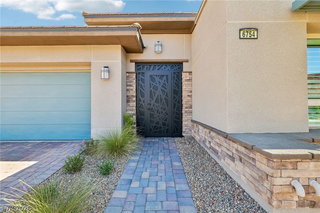 6754 Desert Crimson Street, Las Vegas, NV 89148 — photo 2