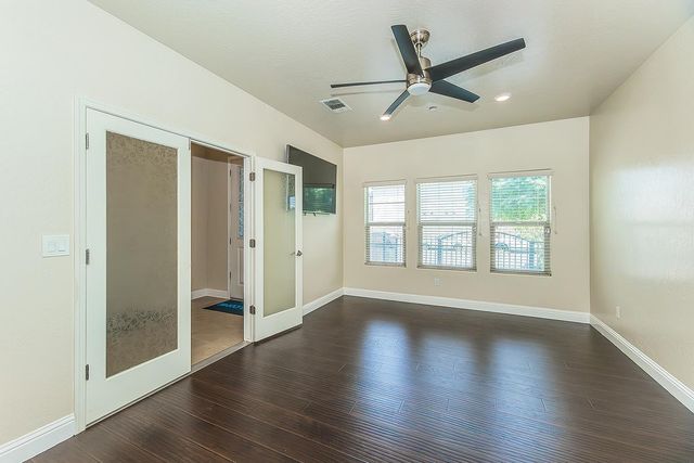 1613 N Ellendale Avenue, Fresno, CA 93722