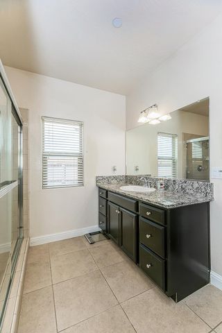 1613 N Ellendale Avenue, Fresno, CA 93722
