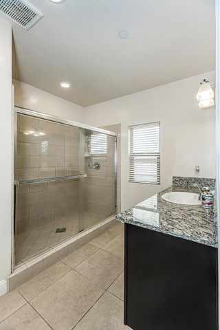 1613 N Ellendale Avenue, Fresno, CA 93722
