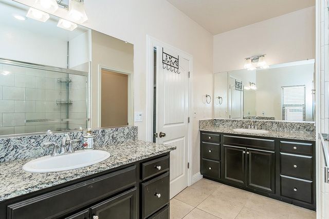 1613 N Ellendale Avenue, Fresno, CA 93722
