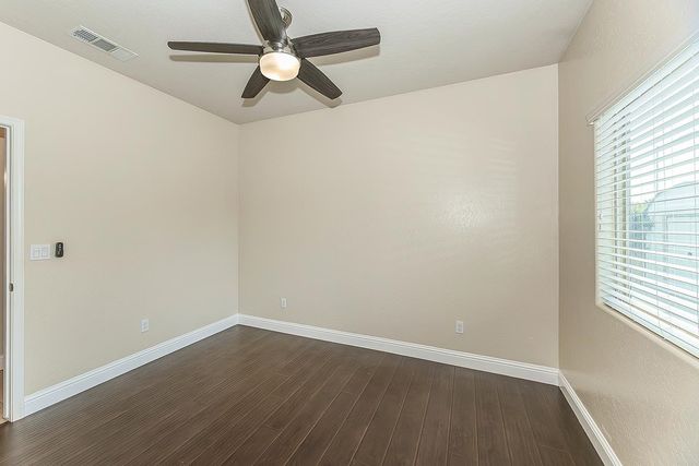 1613 N Ellendale Avenue, Fresno, CA 93722