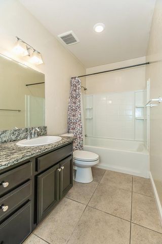 1613 N Ellendale Avenue, Fresno, CA 93722