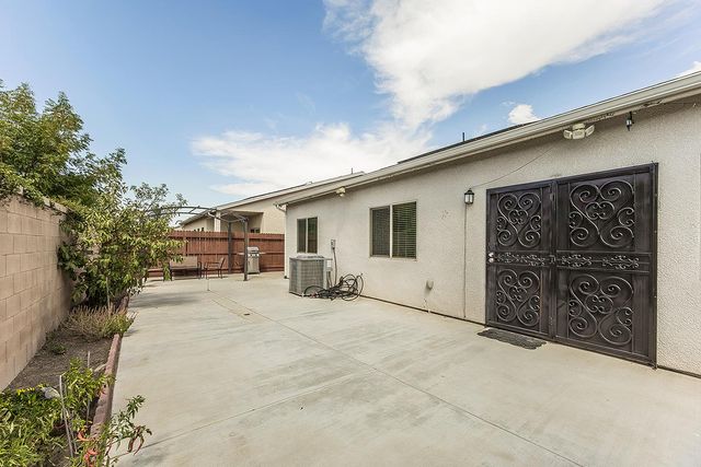 1613 N Ellendale Avenue, Fresno, CA 93722