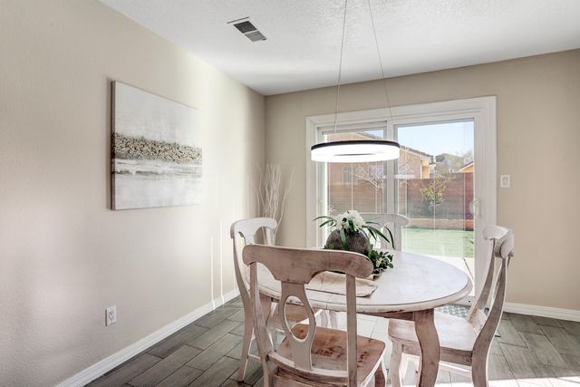 5504 Benson Court NW, Albuquerque, NM 87120