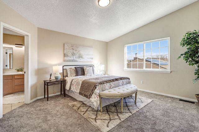 5504 Benson Court NW, Albuquerque, NM 87120