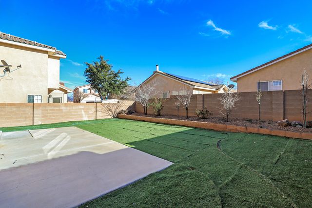5504 Benson Court NW, Albuquerque, NM 87120