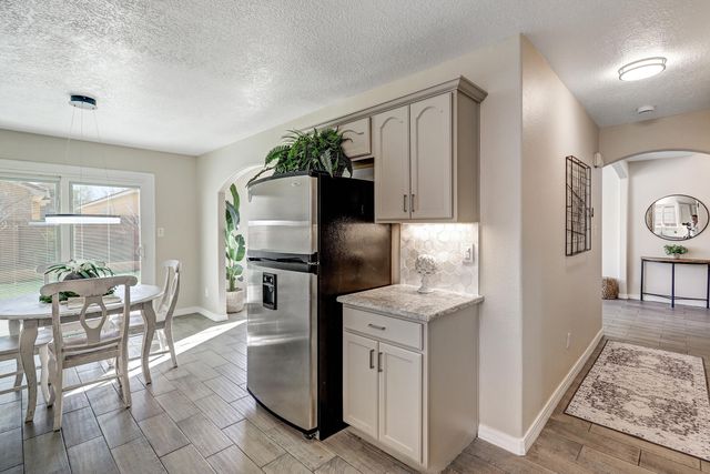 5504 Benson Court NW, Albuquerque, NM 87120