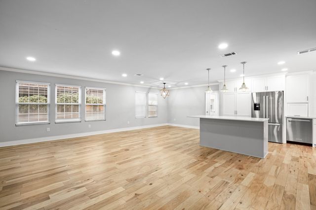 3307 Garden Villa LN, Austin, TX 78704