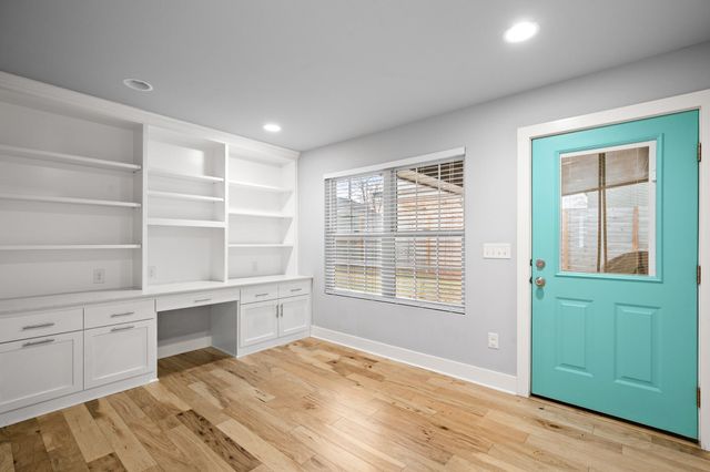 3307 Garden Villa LN, Austin, TX 78704