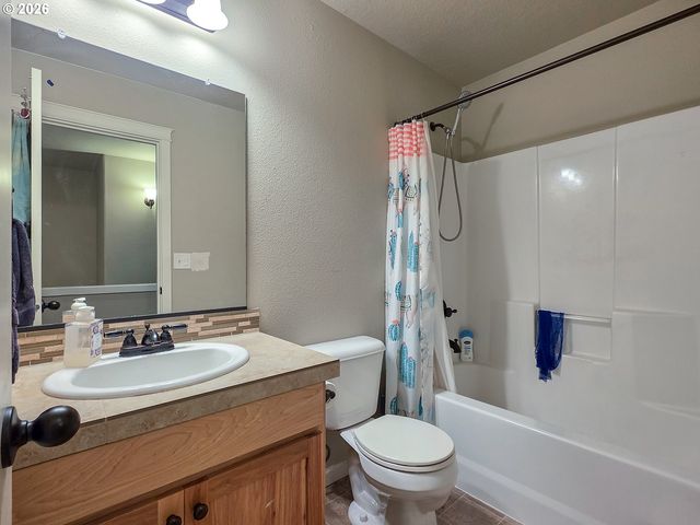 2838 26TH Ave, Forest Grove, OR 97116