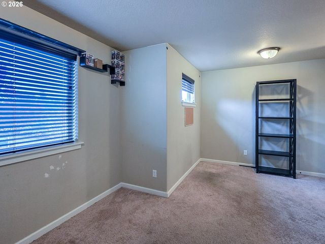 2838 26TH Ave, Forest Grove, OR 97116