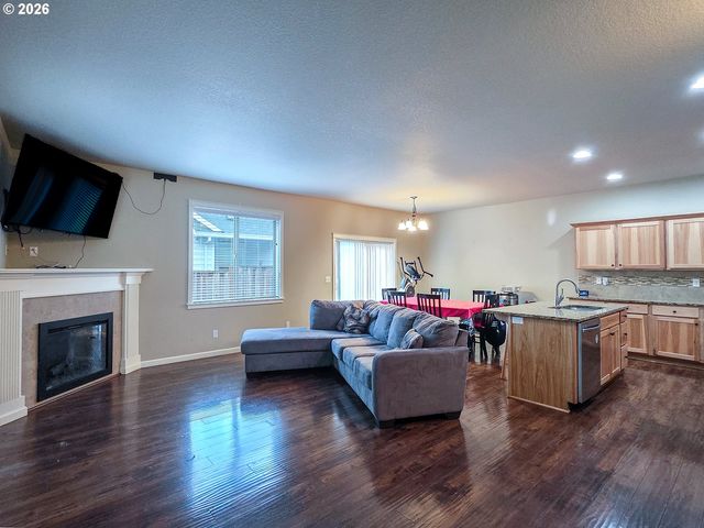 2838 26TH Ave, Forest Grove, OR 97116