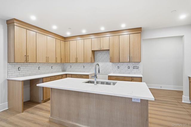 34 Clinton Avenue 4, Dobbs Ferry, NY 10522