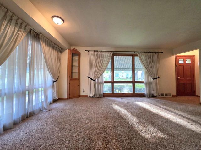 830 WINFORD AVENUE, Green Bay, WI 54303