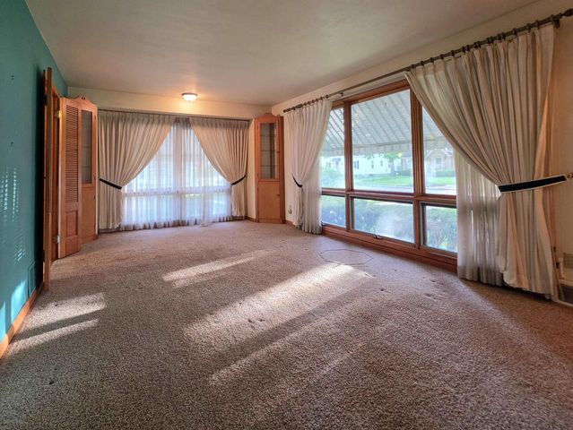 830 WINFORD AVENUE, Green Bay, WI 54303