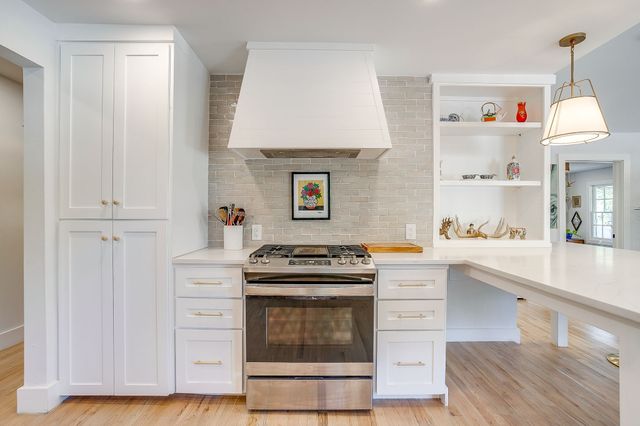 2901 Willing Avenue, Fort Worth, TX 76110