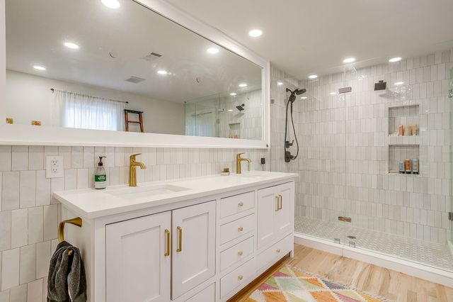 2901 Willing Avenue, Fort Worth, TX 76110