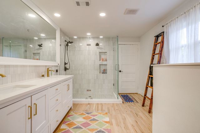 2901 Willing Avenue, Fort Worth, TX 76110