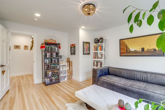 2901 Willing Avenue, Fort Worth, TX 76110