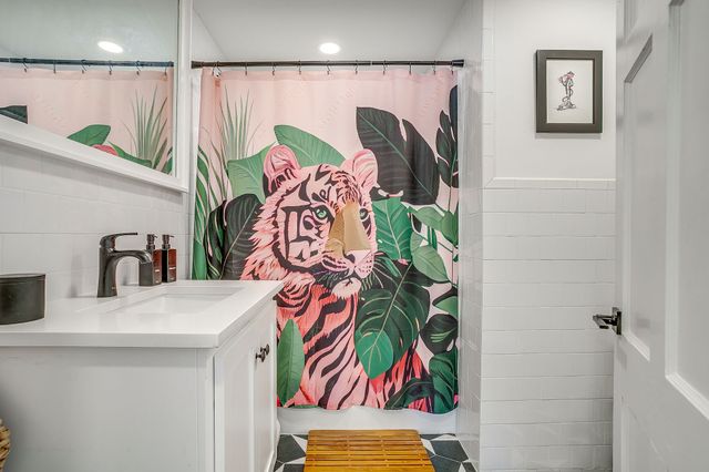 2901 Willing Avenue, Fort Worth, TX 76110