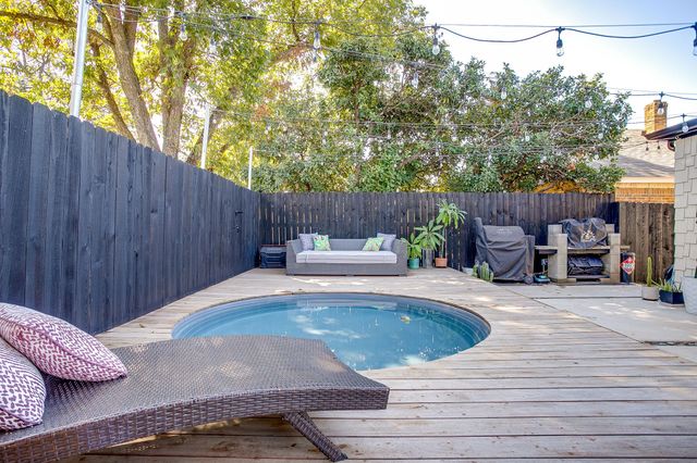 2901 Willing Avenue, Fort Worth, TX 76110