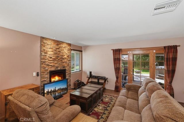 210 Jesse Way, Redlands, CA 92374