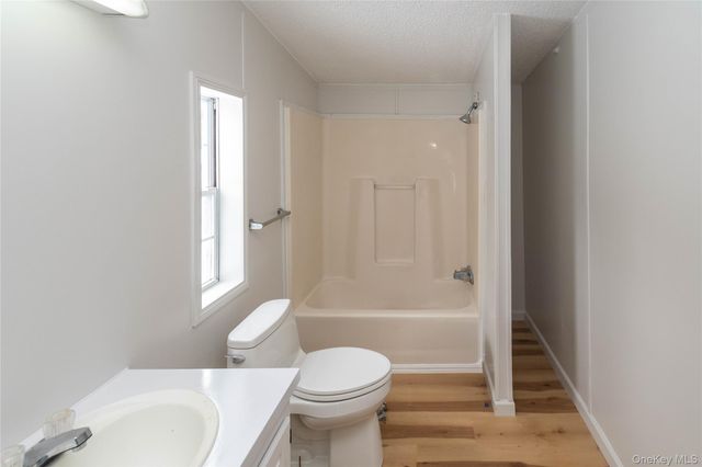 4 Lily Court, Highland Mills, NY 10930