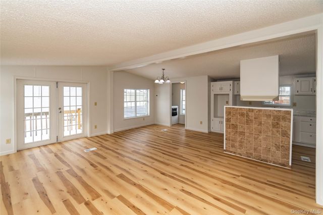 4 Lily Court, Highland Mills, NY 10930