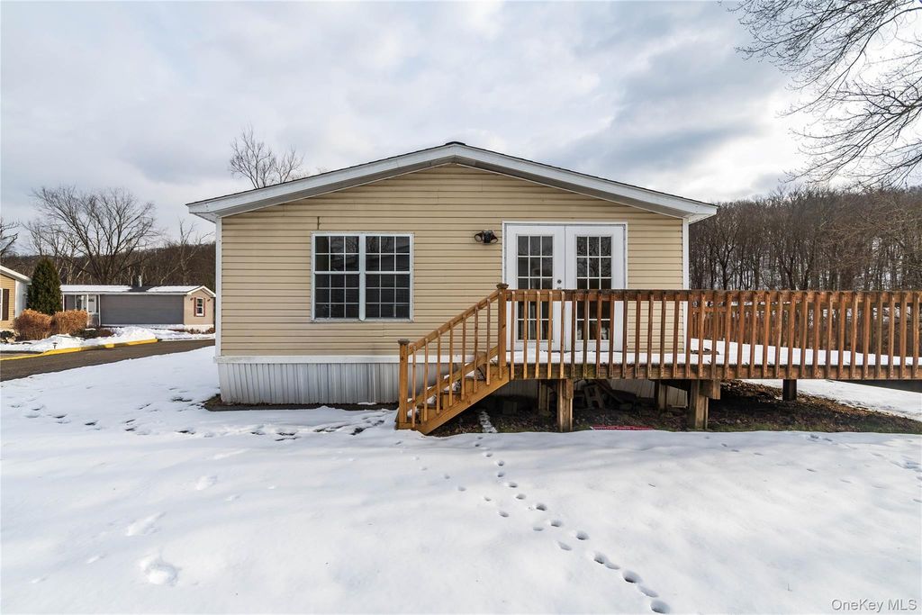 4 Lily Court, Highland Mills, NY 10930