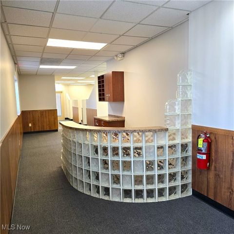 7379 Pearl Road, Middleburg Heights, OH 44130