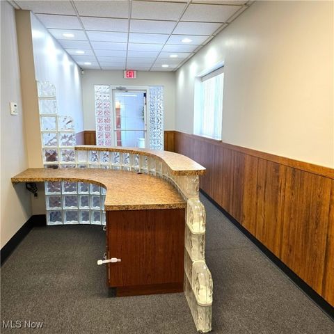 7379 Pearl Road, Middleburg Heights, OH 44130