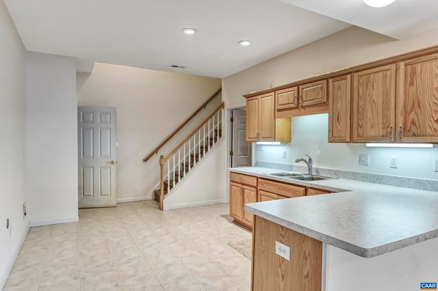 3 NUTWOOD CIR, Palmyra, VA 22963