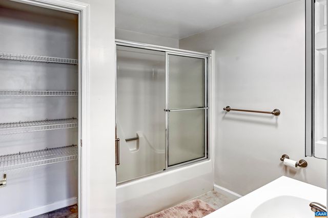 3 NUTWOOD CIR, Palmyra, VA 22963