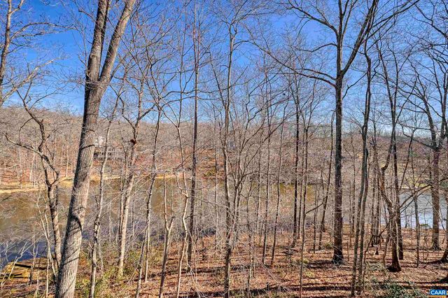 3 NUTWOOD CIR, Palmyra, VA 22963