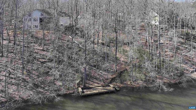 3 NUTWOOD CIR, Palmyra, VA 22963