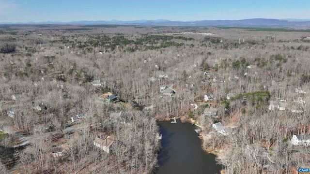 3 NUTWOOD CIR, Palmyra, VA 22963