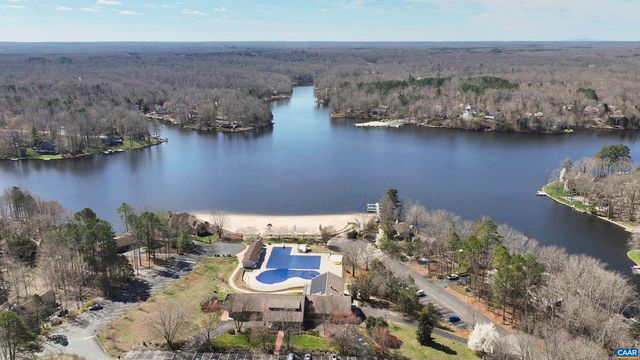 3 NUTWOOD CIR, Palmyra, VA 22963