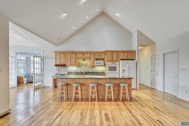 3 NUTWOOD CIR, Palmyra, VA 22963