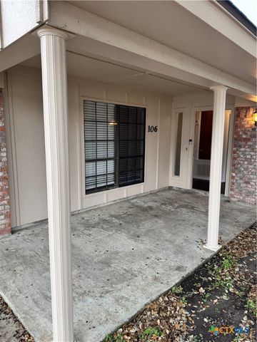 106 Sagemont Avenue, Victoria, TX 77904