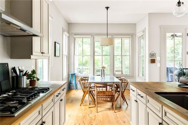 10584 Serenbe Lane, Chattahoochee Hills, GA 30268